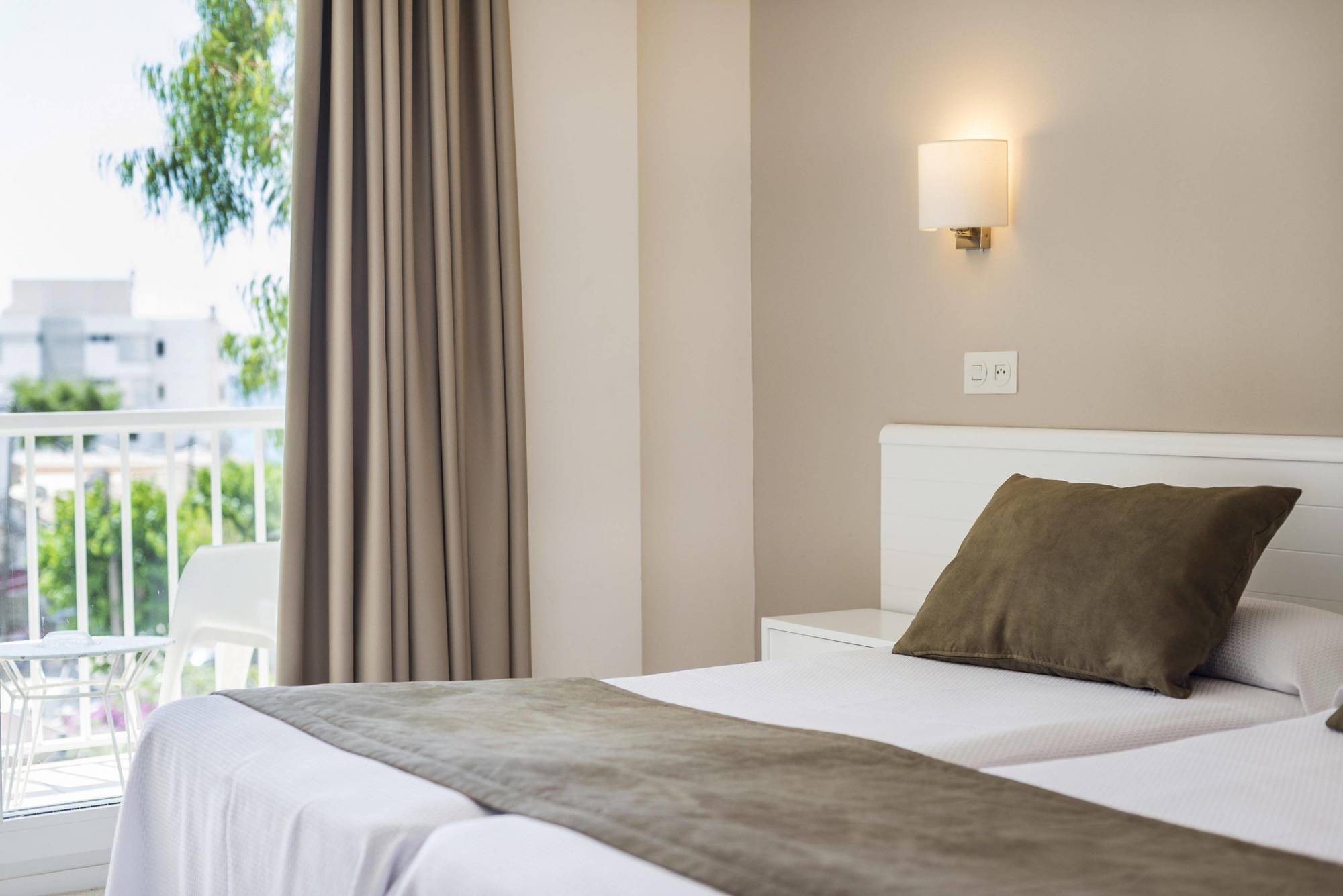 Hostal Residencia Sutimar 파게라 외부 사진